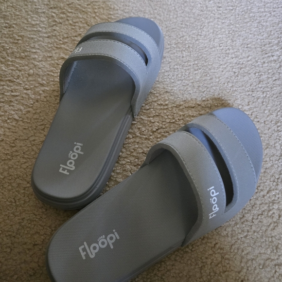 Floopi Gray Slide Sandals - Picture 3 of 6